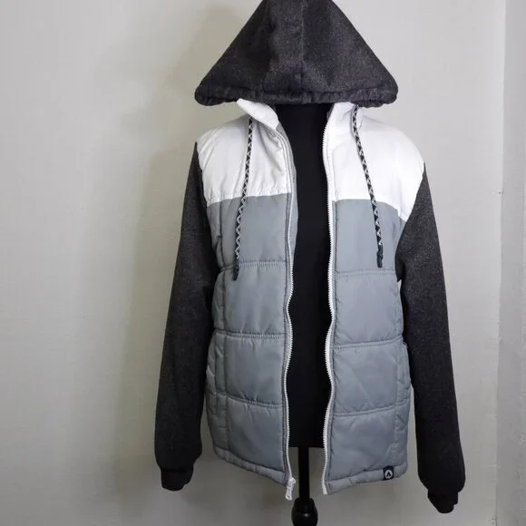 EUC Airwalk Jacket Unisex puffer with hood. Size M - Picture 10 of 16